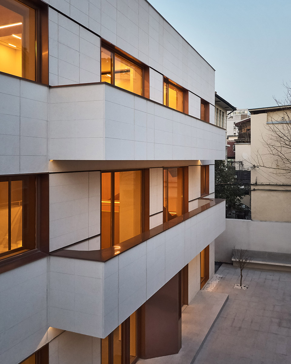 Office villa renovation in FFC Shanghai HCCH Studio
