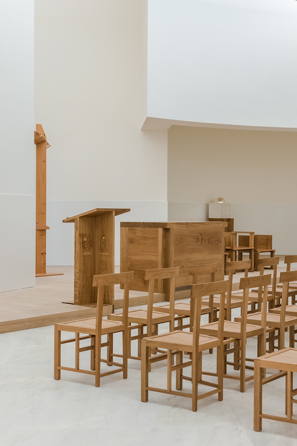 gooood archive altars in modern churches