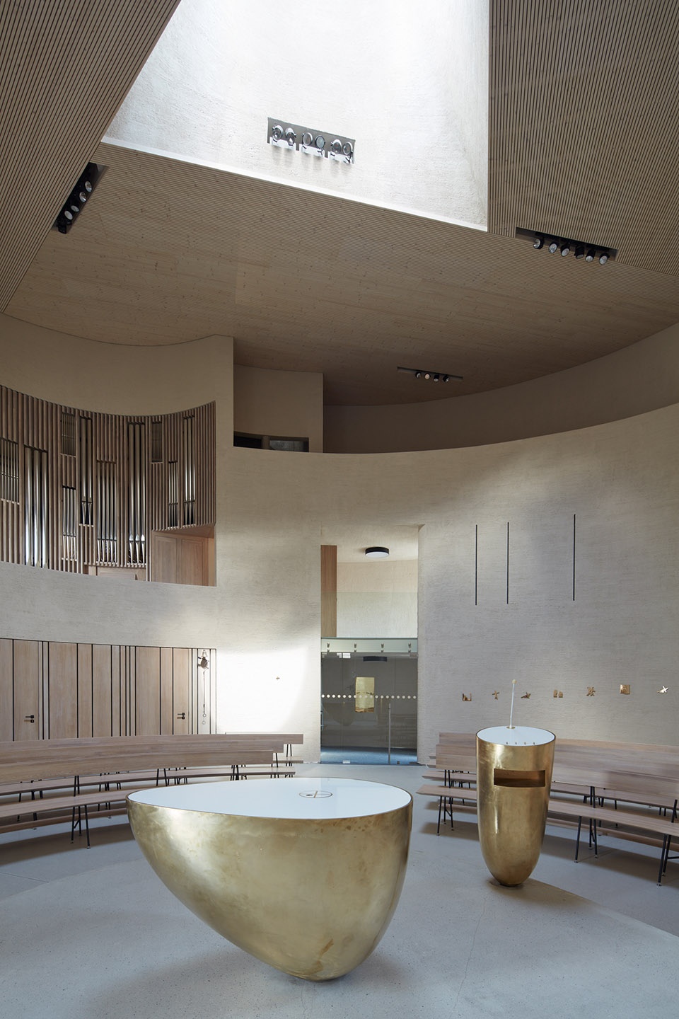 gooood archive altars in modern churches