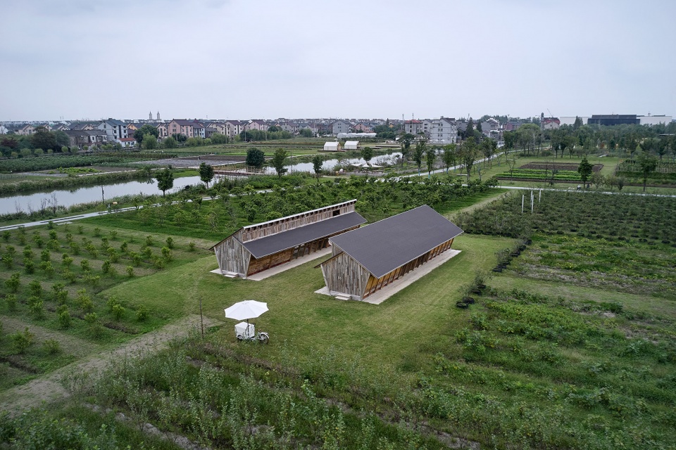 naera hotel chicken coop china by leeko studio