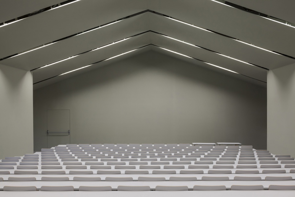 architecture faculty in tournai by aires mateus