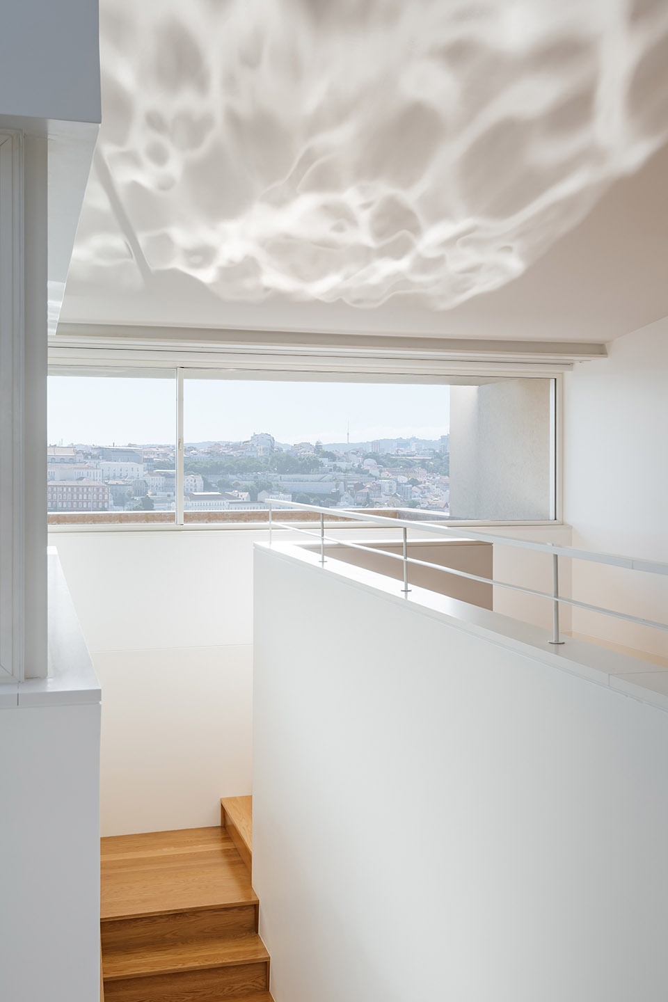 building in costa do castelo by aurora arquitectos
