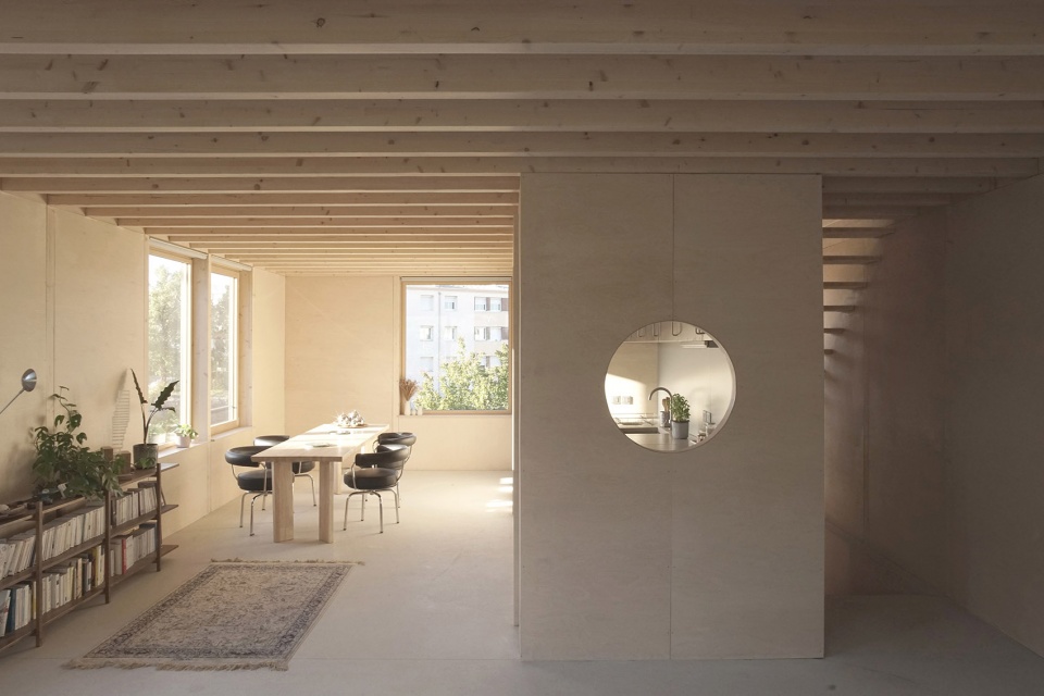 Suspended House OFFICE MUTO