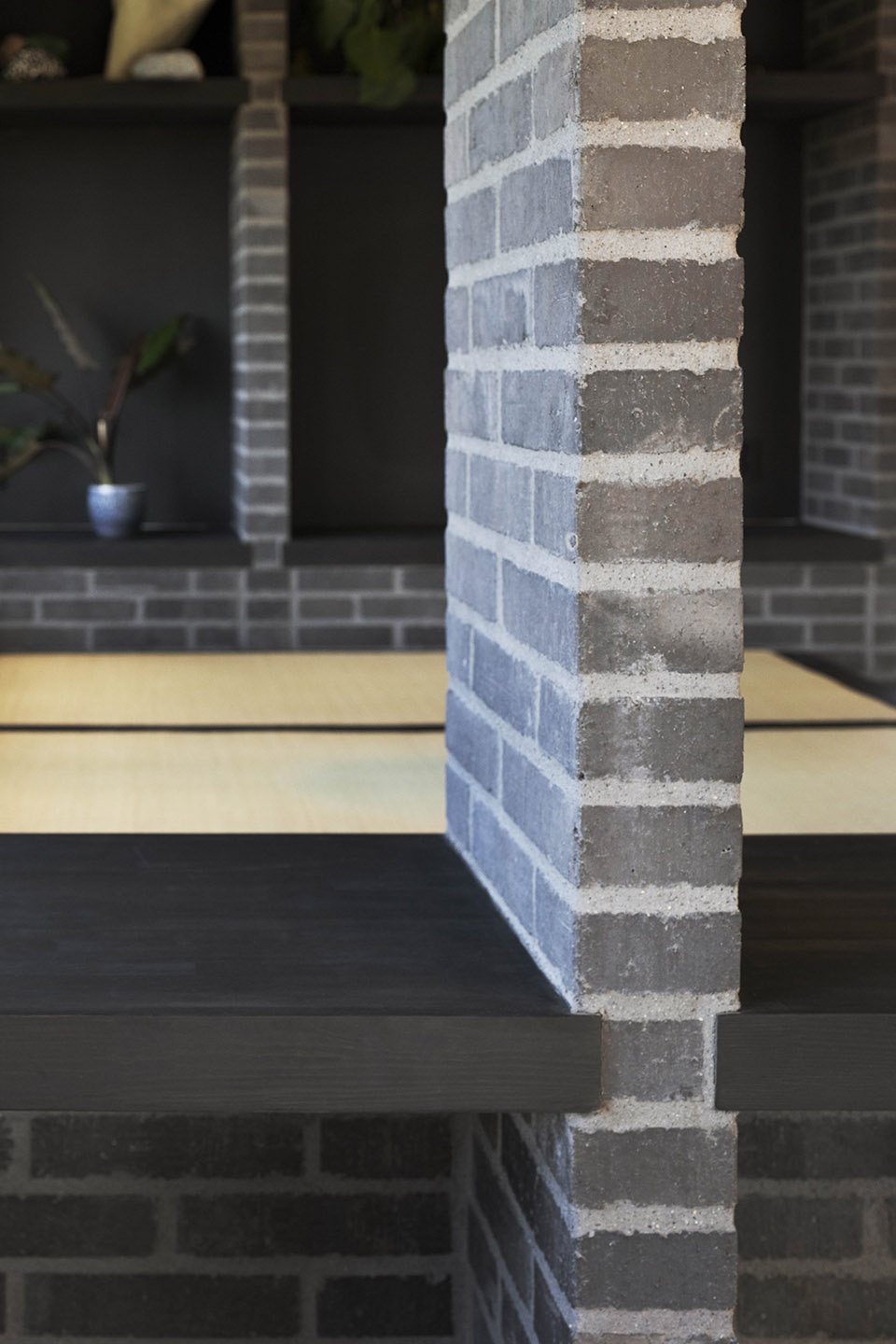 White House Black Brick Austigard Arkitektur