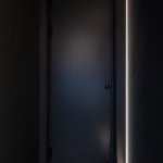 纯黑极简住宅，上海 / 费弗空间设计