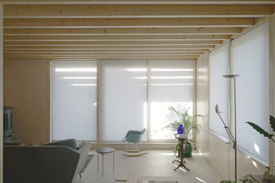Suspended House OFFICE MUTO