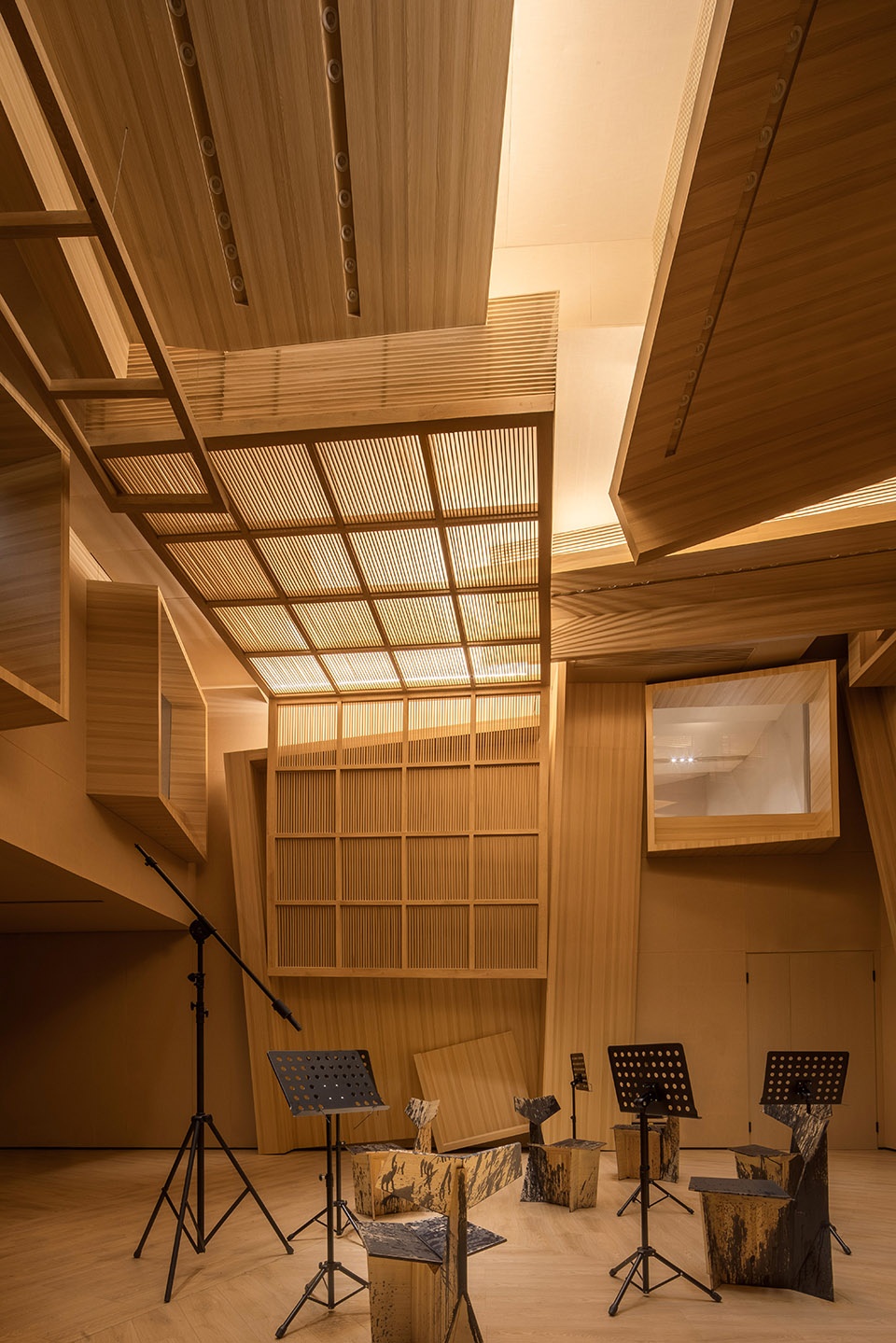 Chaotic Violence Guangzhou Grand Theater Meilan Small Symphony Recording Studio by DOMANI