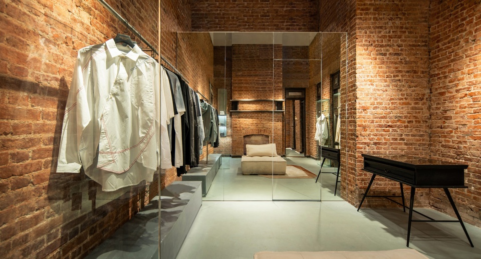 M HOOD Buyers shop China by HOLD DESIGN
