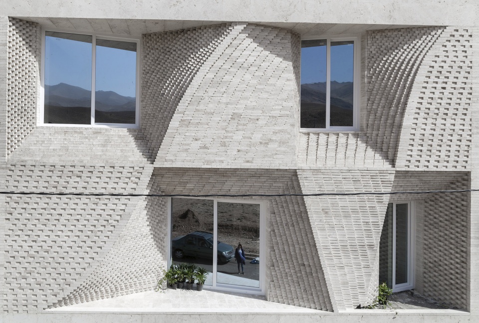 Mahallat Residental Building No3 by CAAT Studio