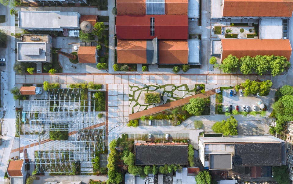 landscape reconstruction of wuhan liangyou red town culture and art community by uao