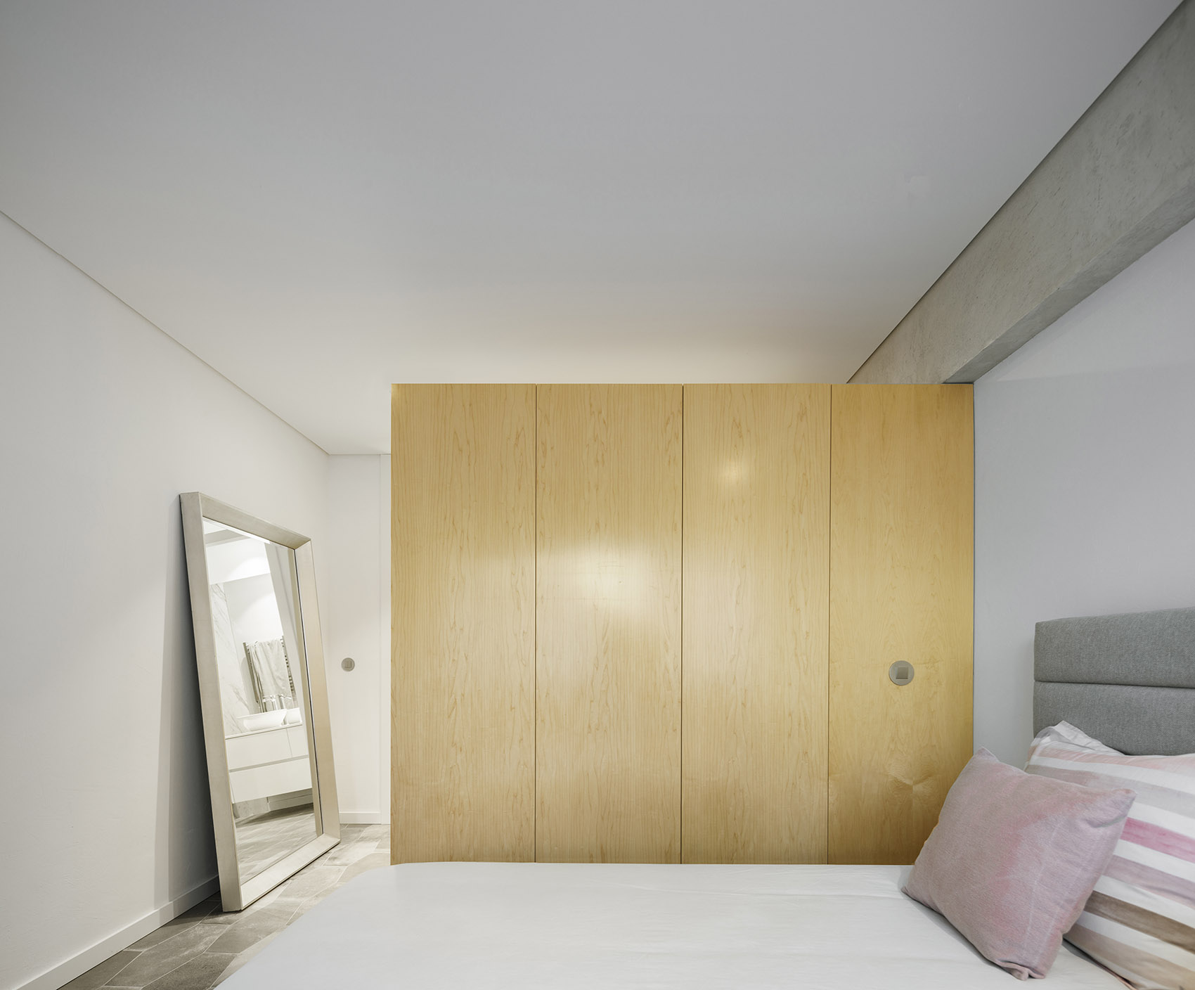 lar familiar by paulo moreira architectures