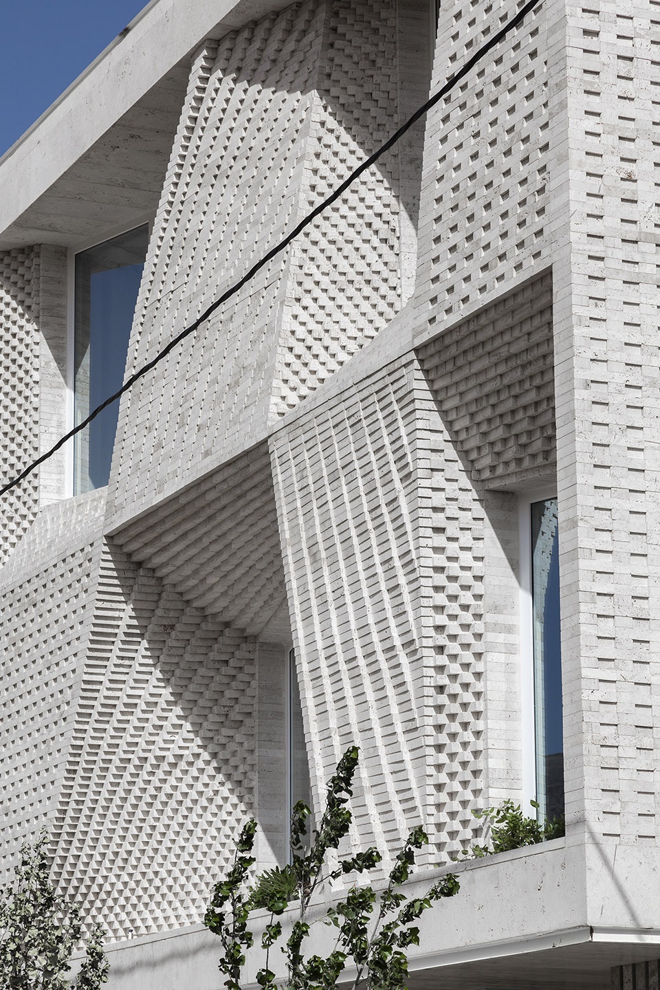Mahallat Residental Building No3 by CAAT Studio
