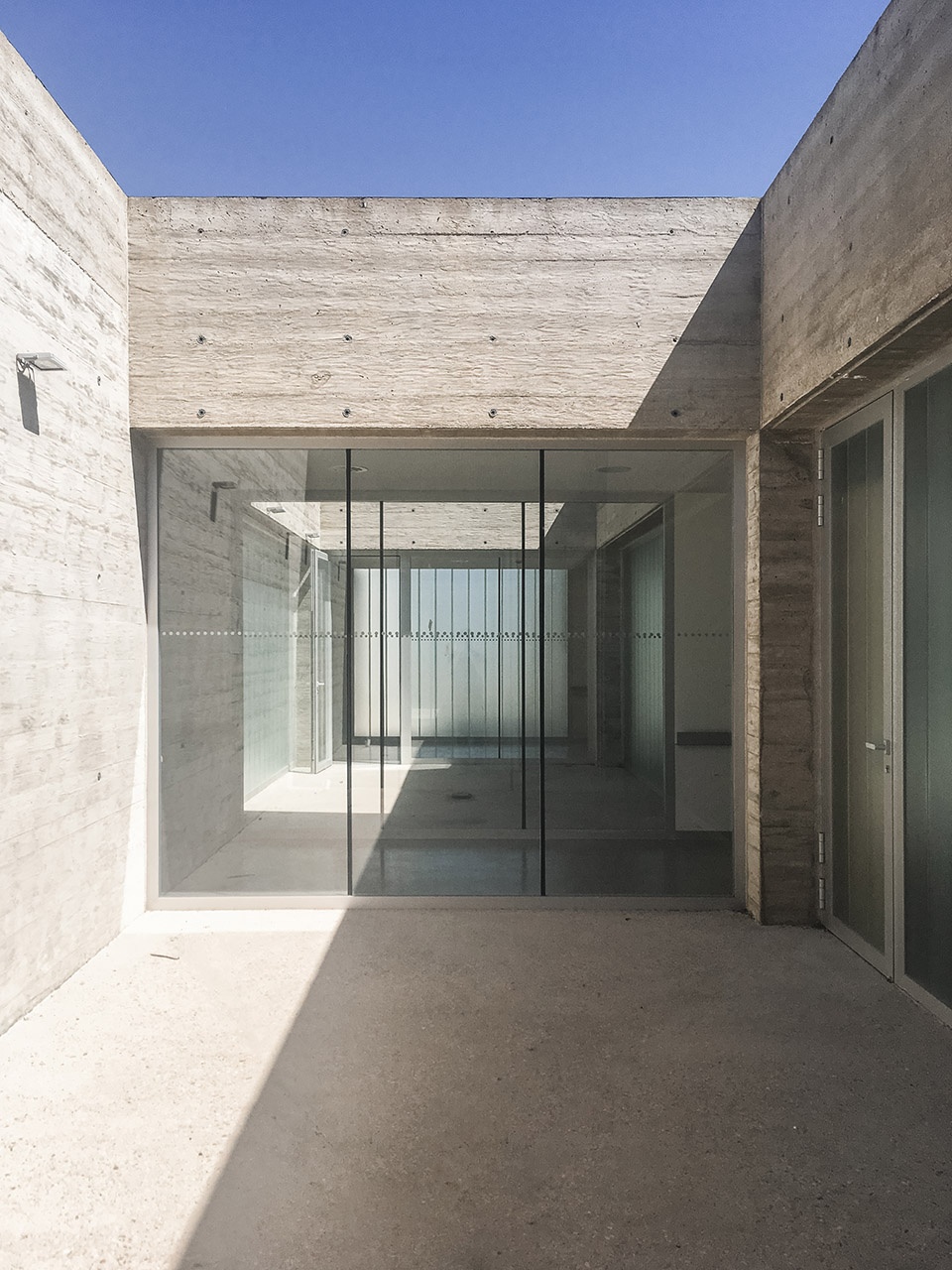 day care center for people with alzheimers disease in benavente by studiovra