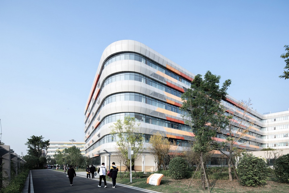 chengdu dongchen foreign languages school china by szad