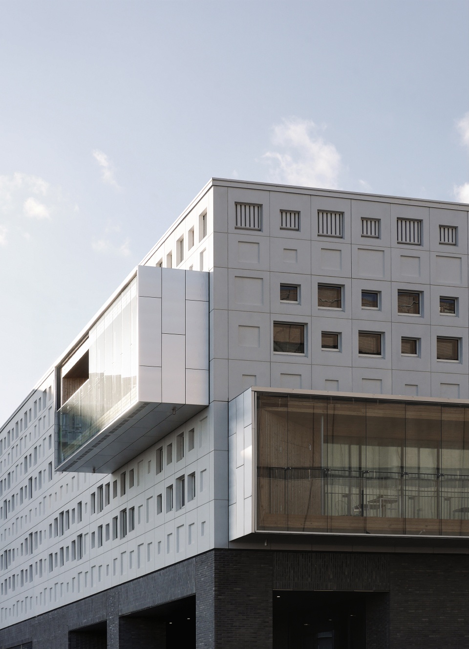 jatkasaari comprehensive school by aor architects