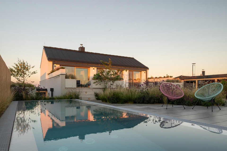 Family House With Atrium by SENAA architekti