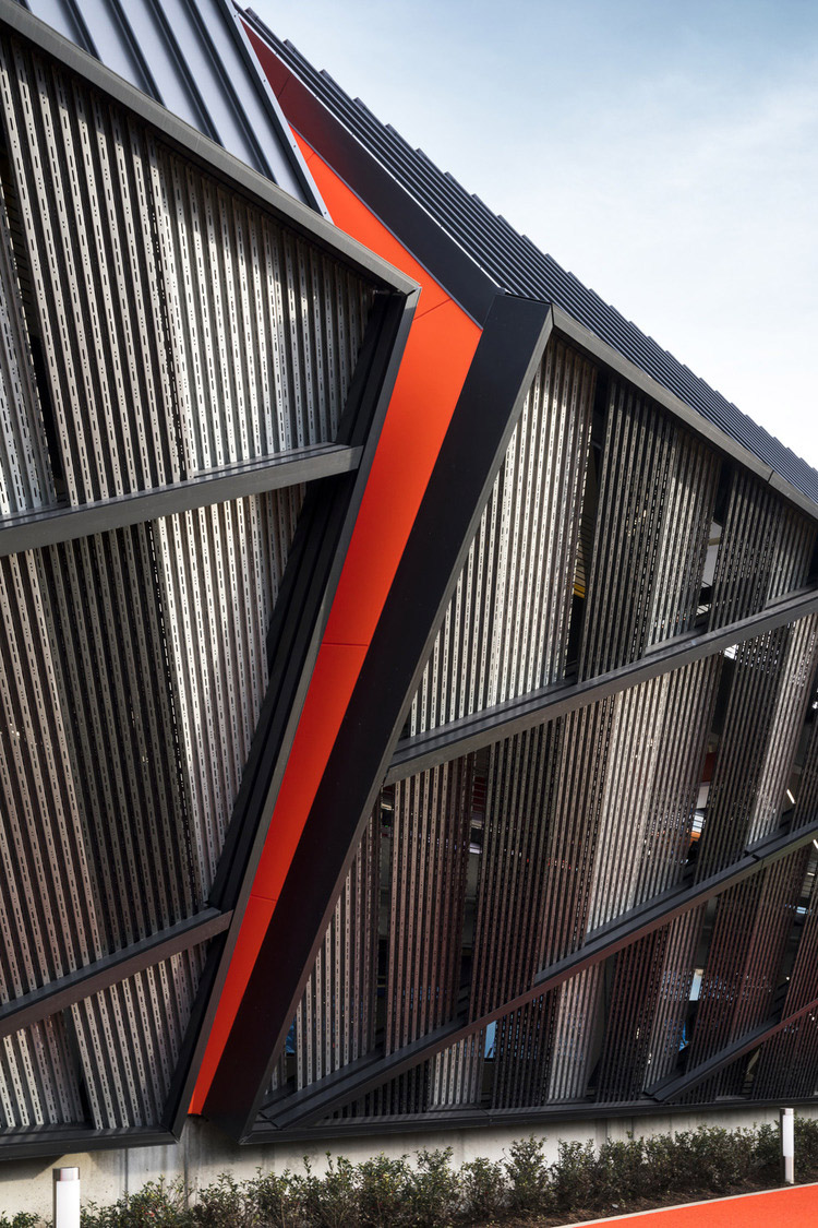 la garage at nike world headquarters by srg partnership