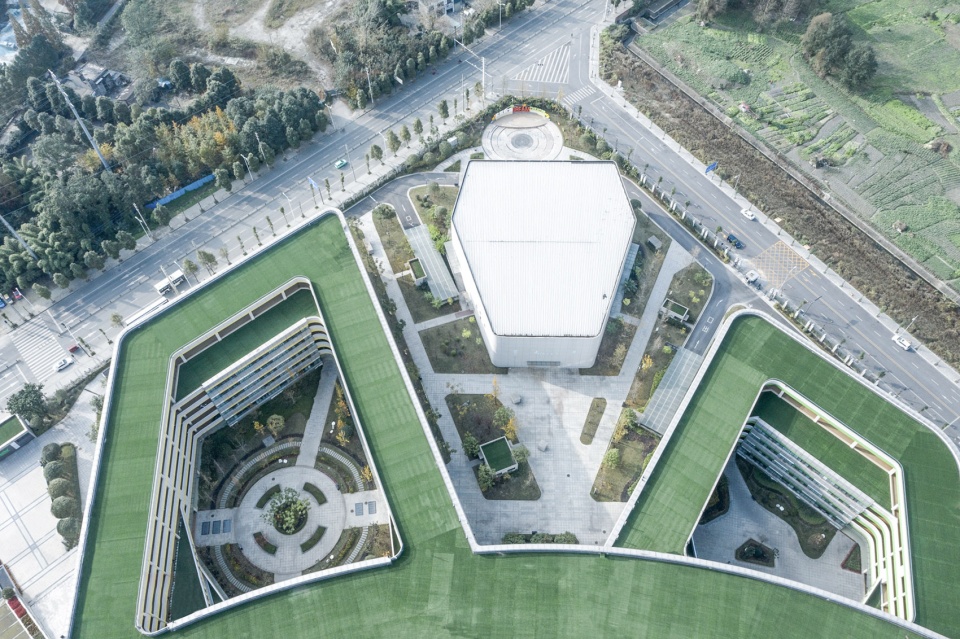 chengdu dongchen foreign languages school china by szad