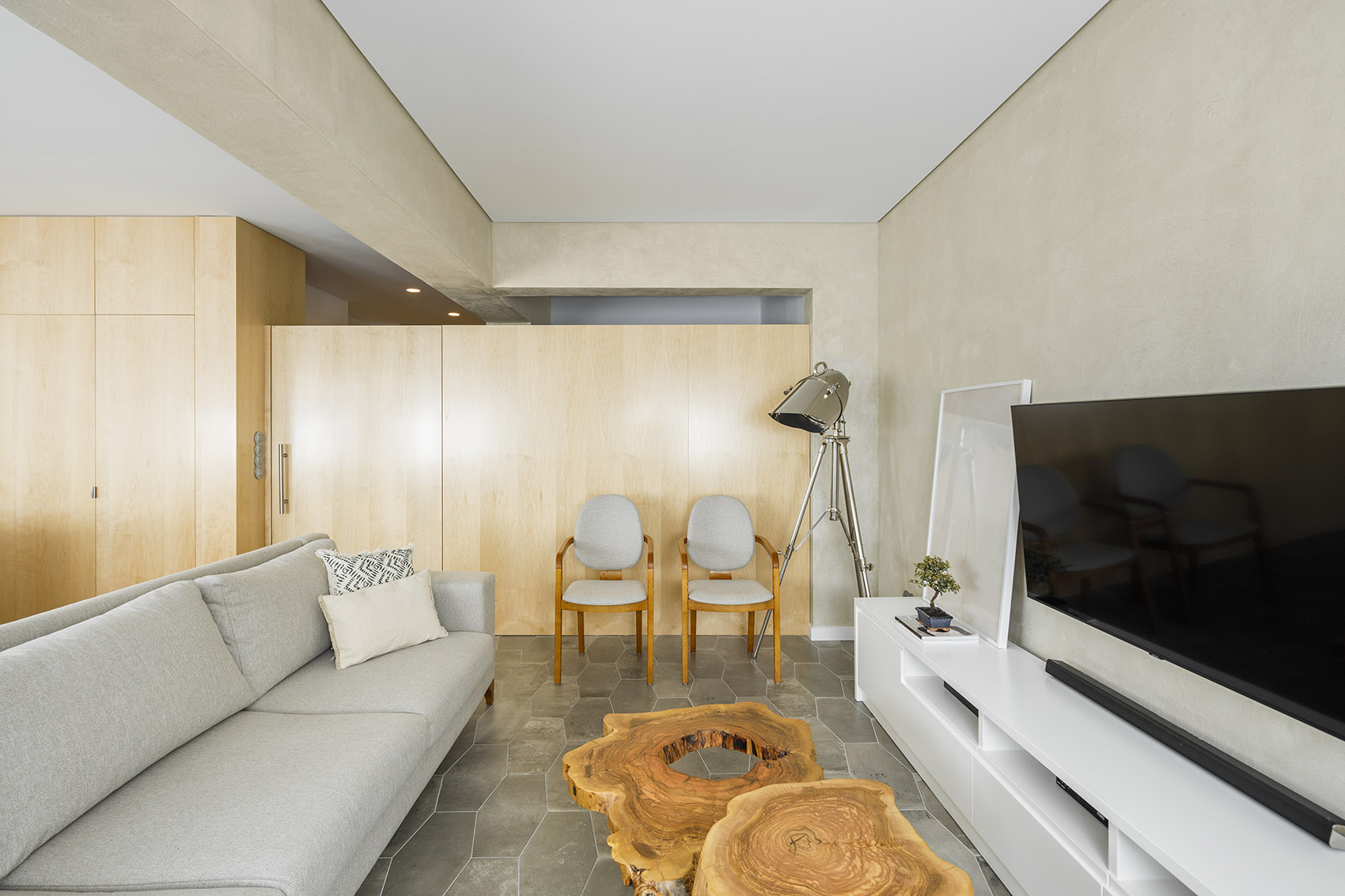 lar familiar by paulo moreira architectures