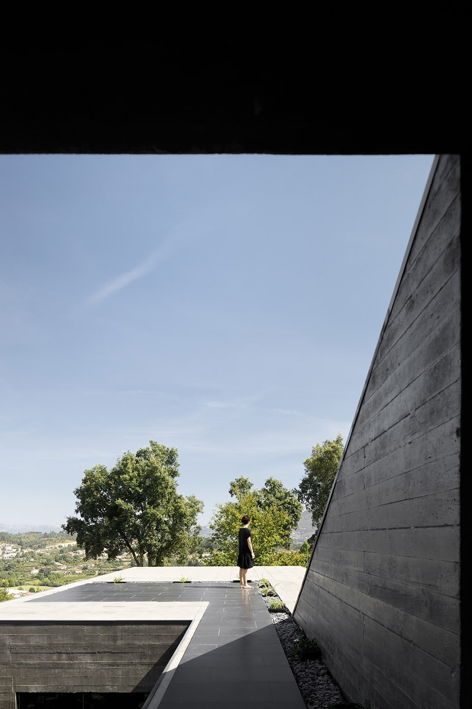 casa dos sobreiros by hugo pereira arquitetos