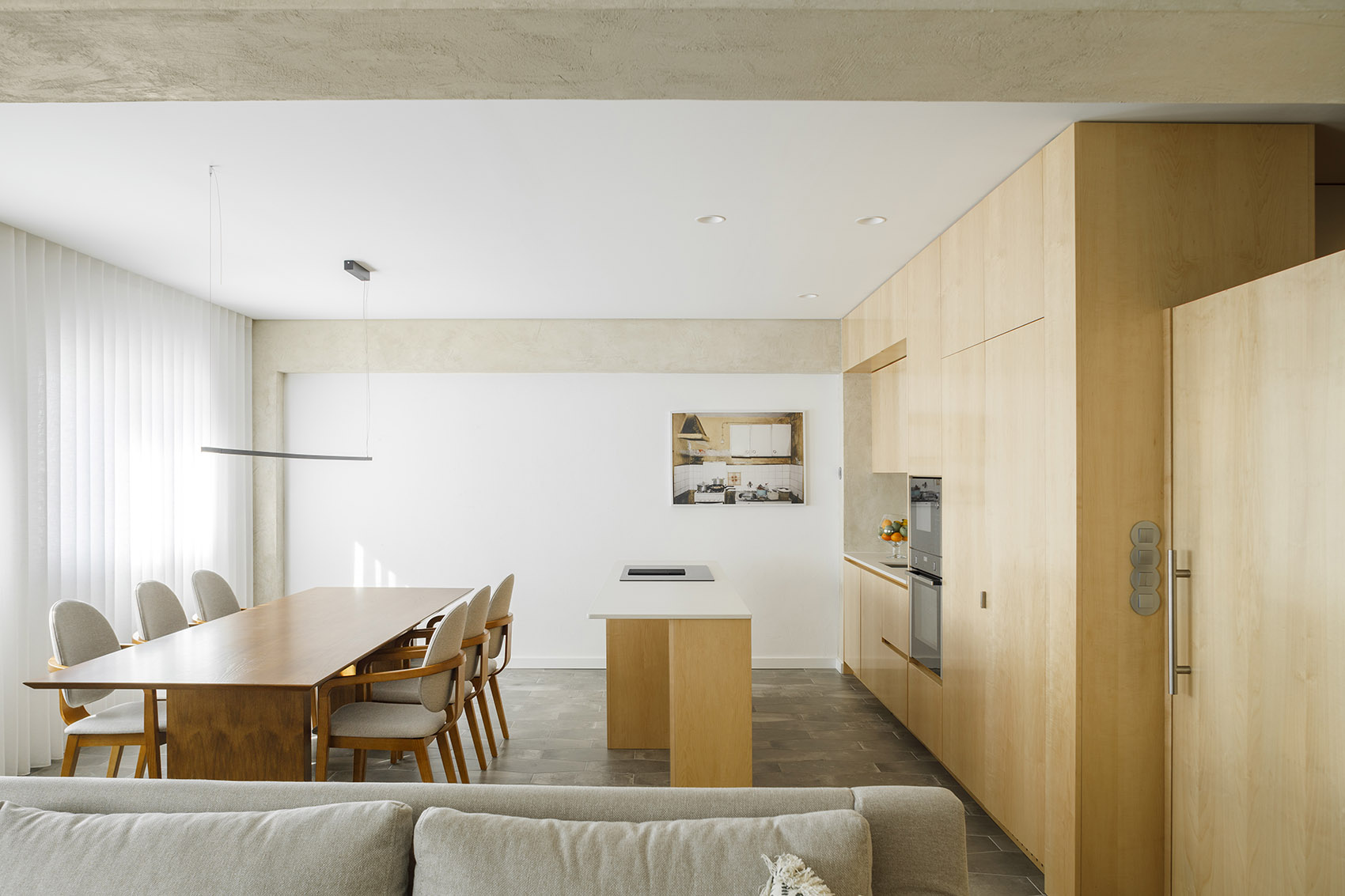 lar familiar by paulo moreira architectures