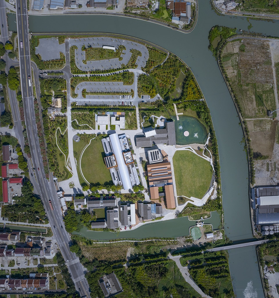 8342 Yangtze River Delta Roadshow Center AND STUDIO