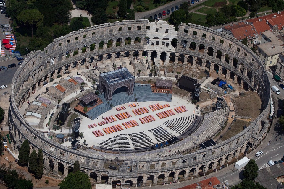 a brief introduction about theater design