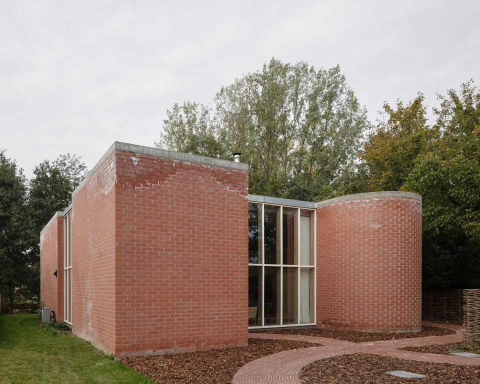 16 0590 fmM SINGLE FAMILY HOUSE by BLAF Architects
