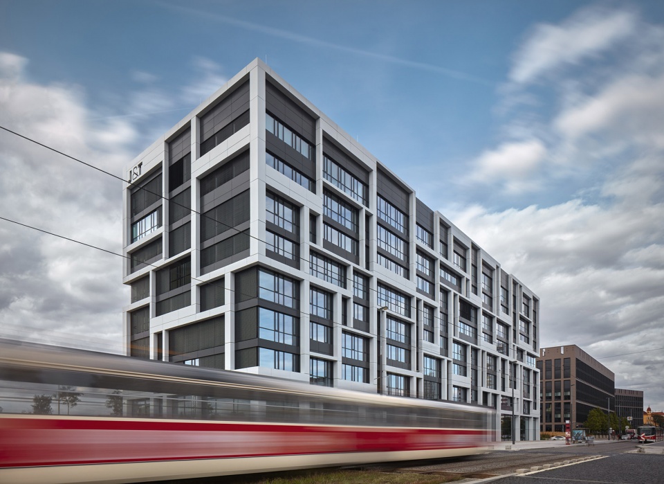 New JT Financial Group Headquarters by CMC architects