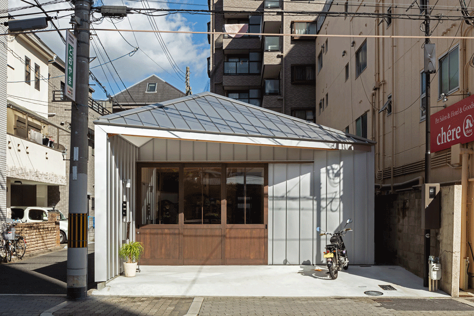 toolbox house by yyaa