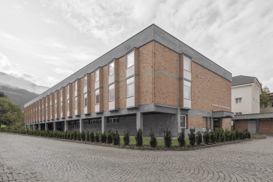 cusanus academy renovation by modusarchitects