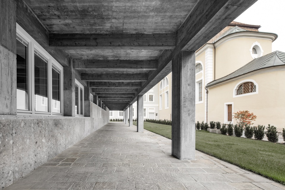 cusanus academy renovation by modusarchitects