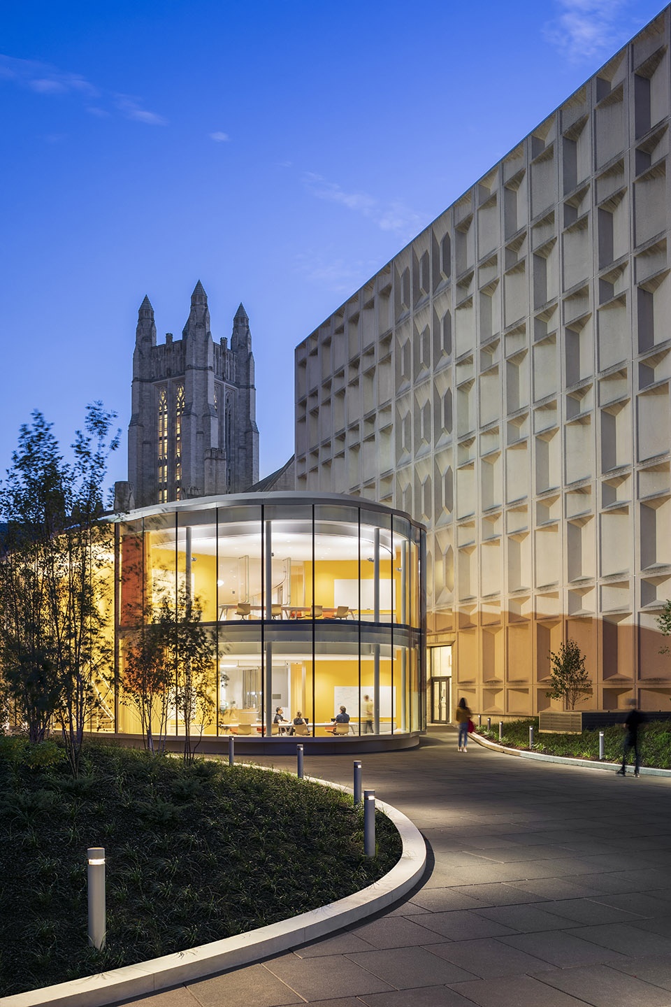 yale university center for innovative thinking by weiss manfredi