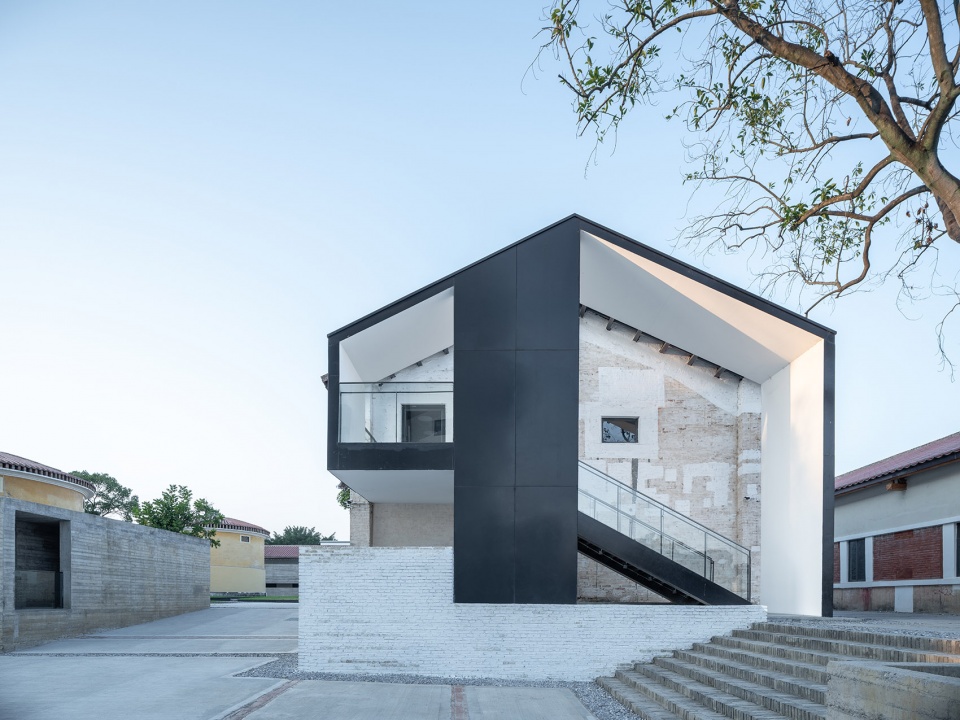 Renovation of Longgui Grain Depot China by NiYang Atelier