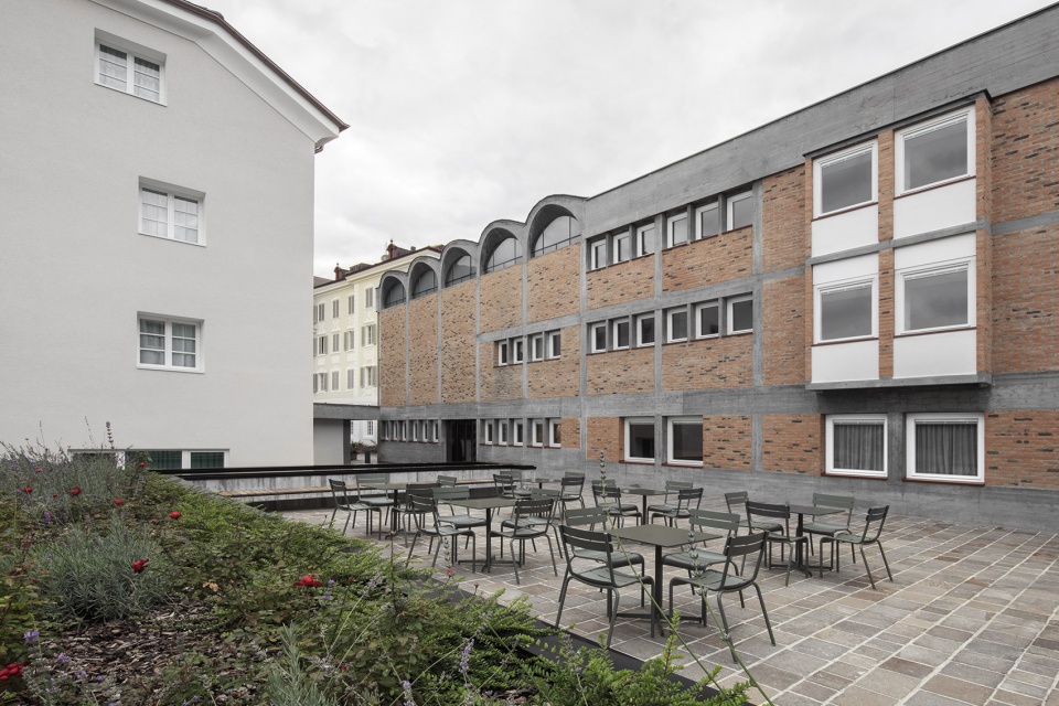cusanus academy renovation by modusarchitects