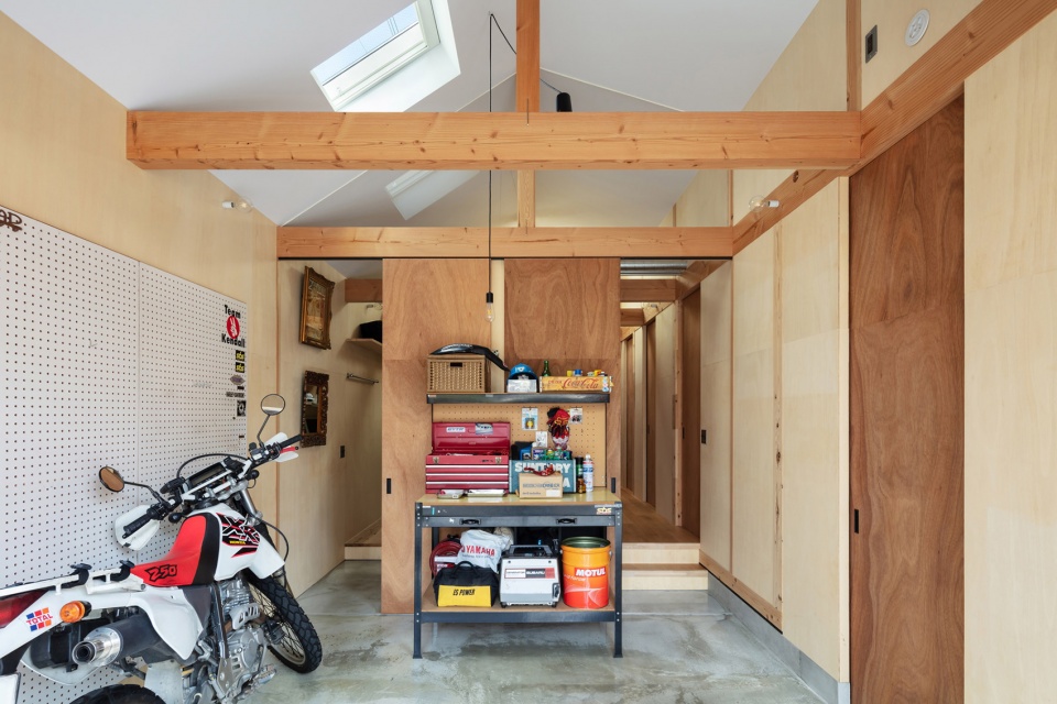 toolbox house by yyaa