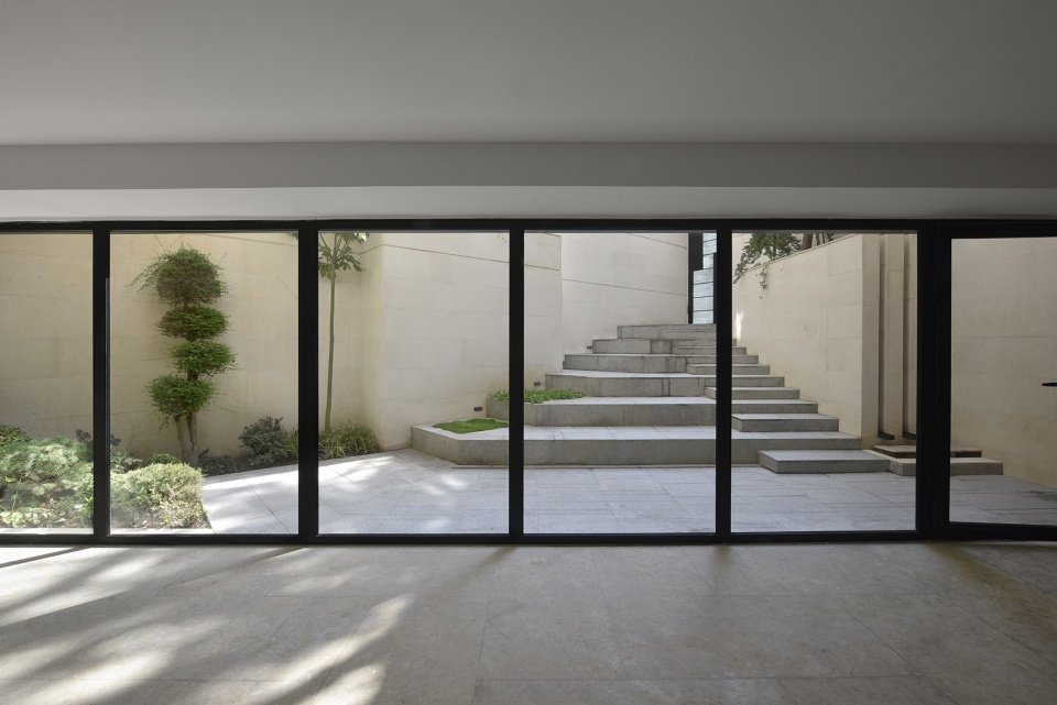 House No.6 by TDC Office