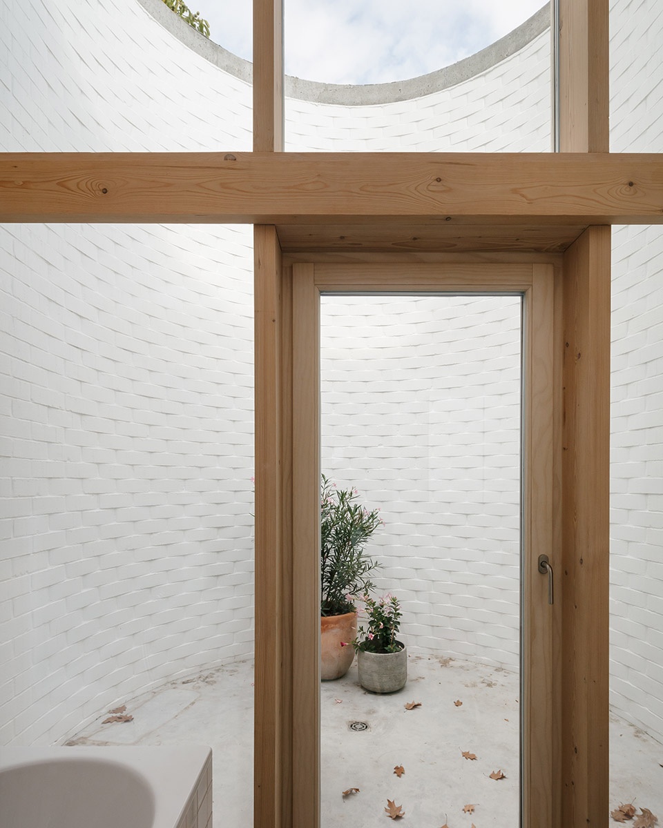 16 0590 fmM SINGLE FAMILY HOUSE by BLAF Architects