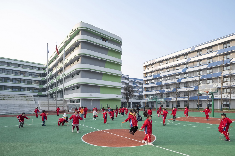 chengdu new century foreign language school china by zzhk architects