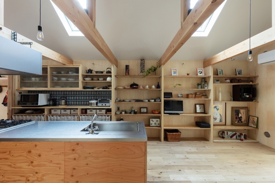 toolbox house by yyaa