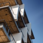 飞行墙壁招待所，印度 / Dhulia Architecture Design Studio