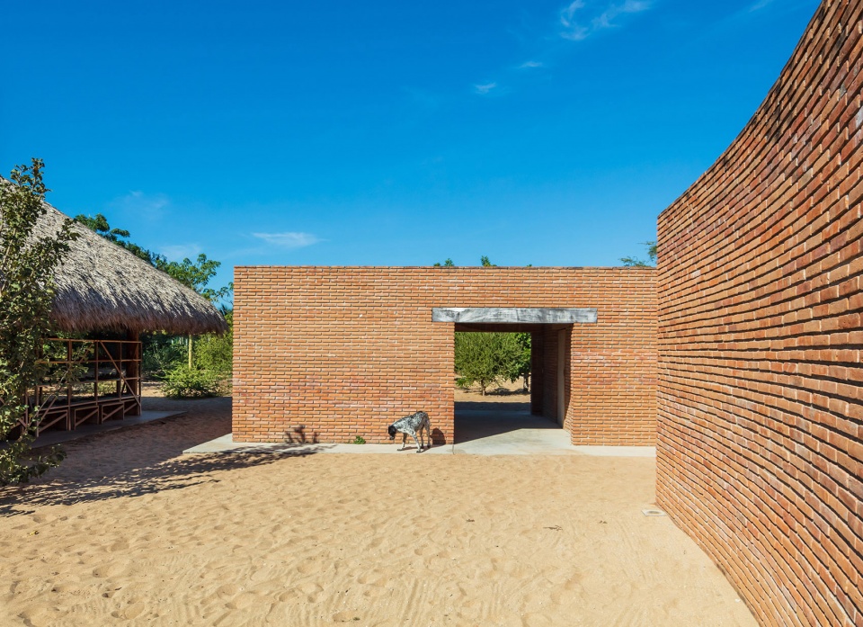 The Clay Pavilion by Alvaro Siza 1