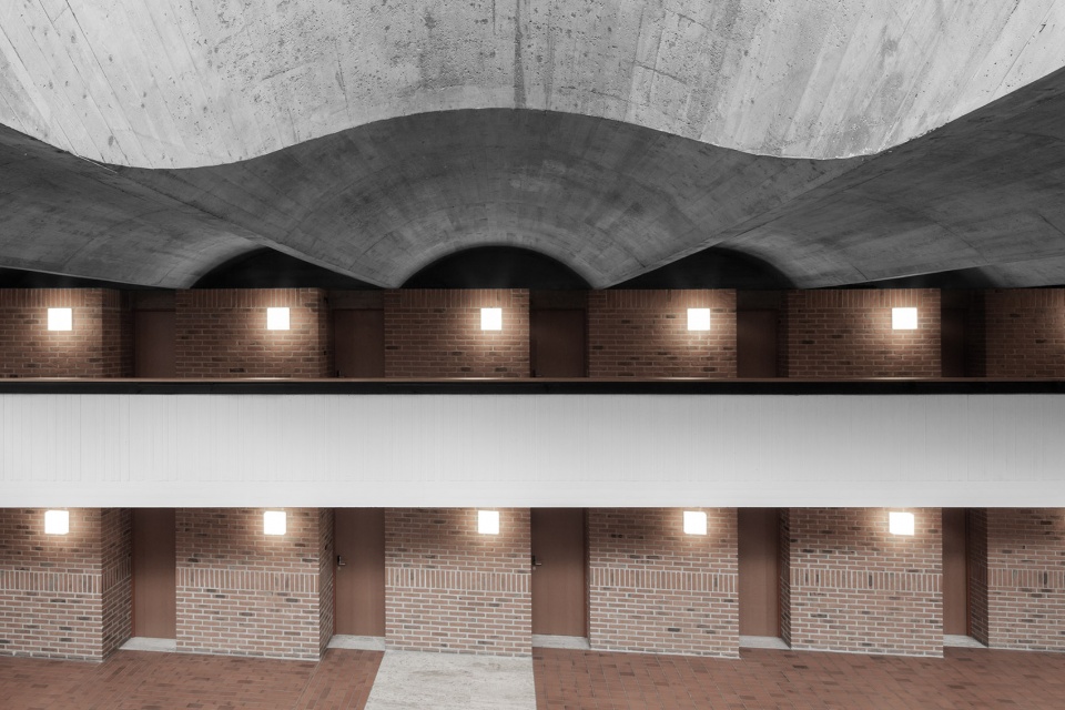 cusanus academy renovation by modusarchitects