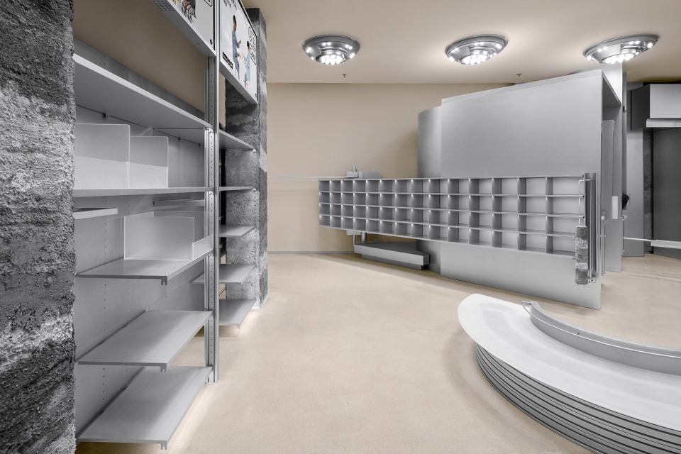 bananain concept store by some thoughts