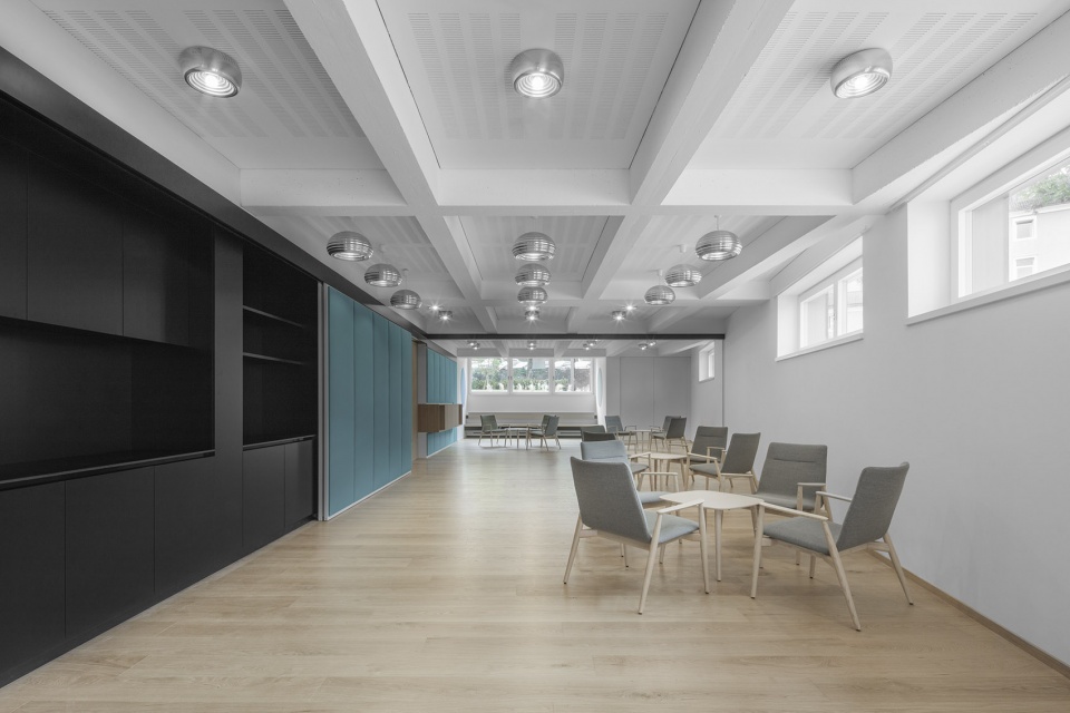 cusanus academy renovation by modusarchitects