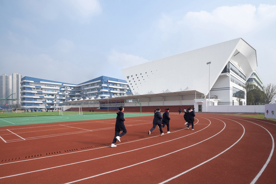 chengdu new century foreign language school china by zzhk architects