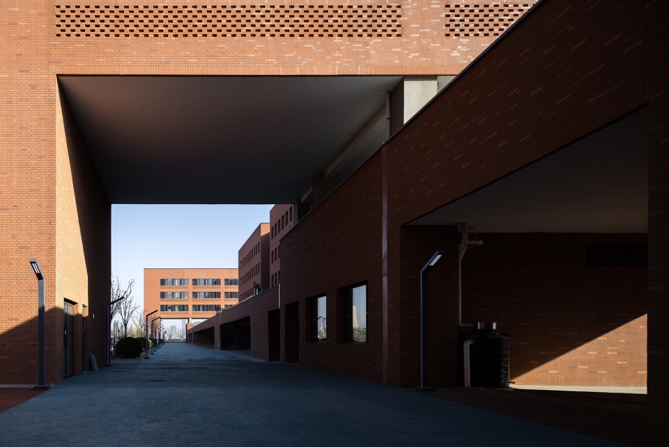 Tianjin Second Xinhua Middle School Tongji Architecture Design