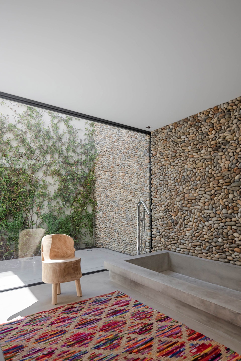 casa da marginal portugal by pf architecture studio