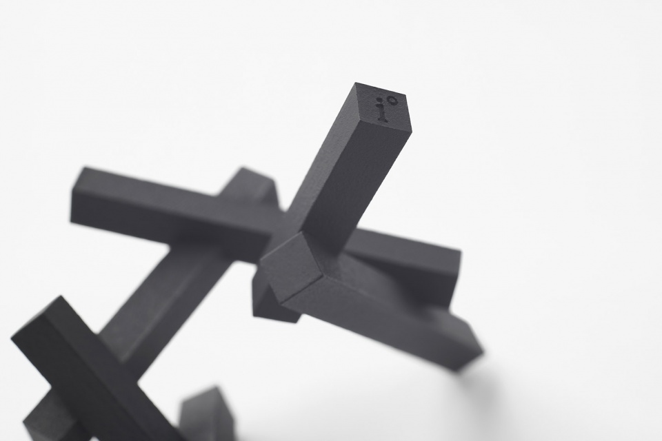 random top by nendo