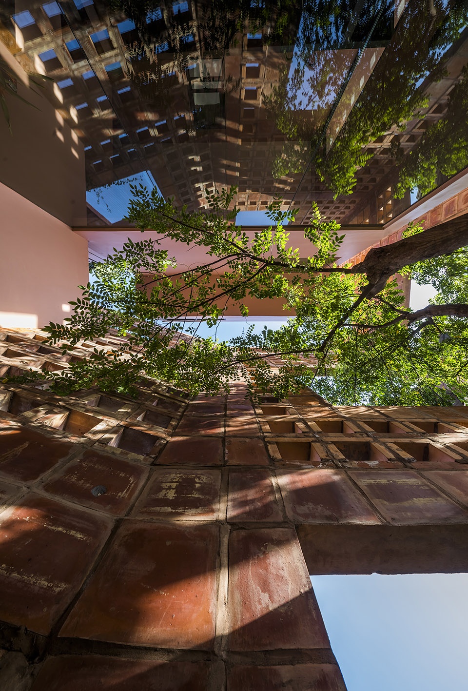 bat trang house vietnam by vtn architects